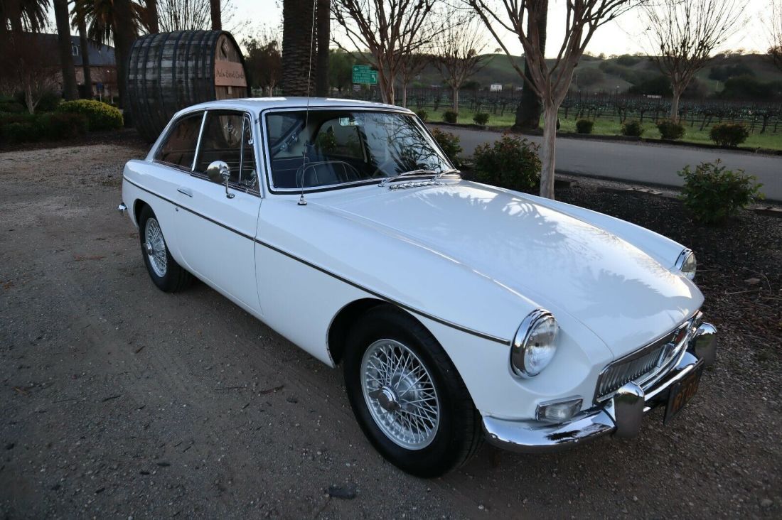 1967 MGB-GT ORIG. CALIFORNIA CAR WITH RECENT MECHANICAL / COSMETIC RESTORATION 1967 MG MGB RESTORED LIFETIME CALIFORNA MGB-GT