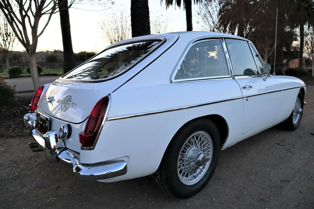 1967 MG MGB RESTORED LIFETIME CALIFORNA MGB-GT - photo 10