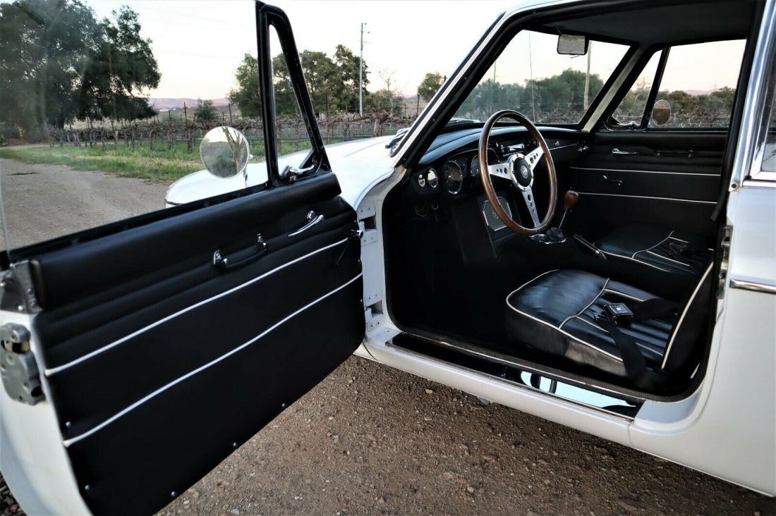 1967 MG MGB RESTORED LIFETIME CALIFORNA MGB-GT - photo 13