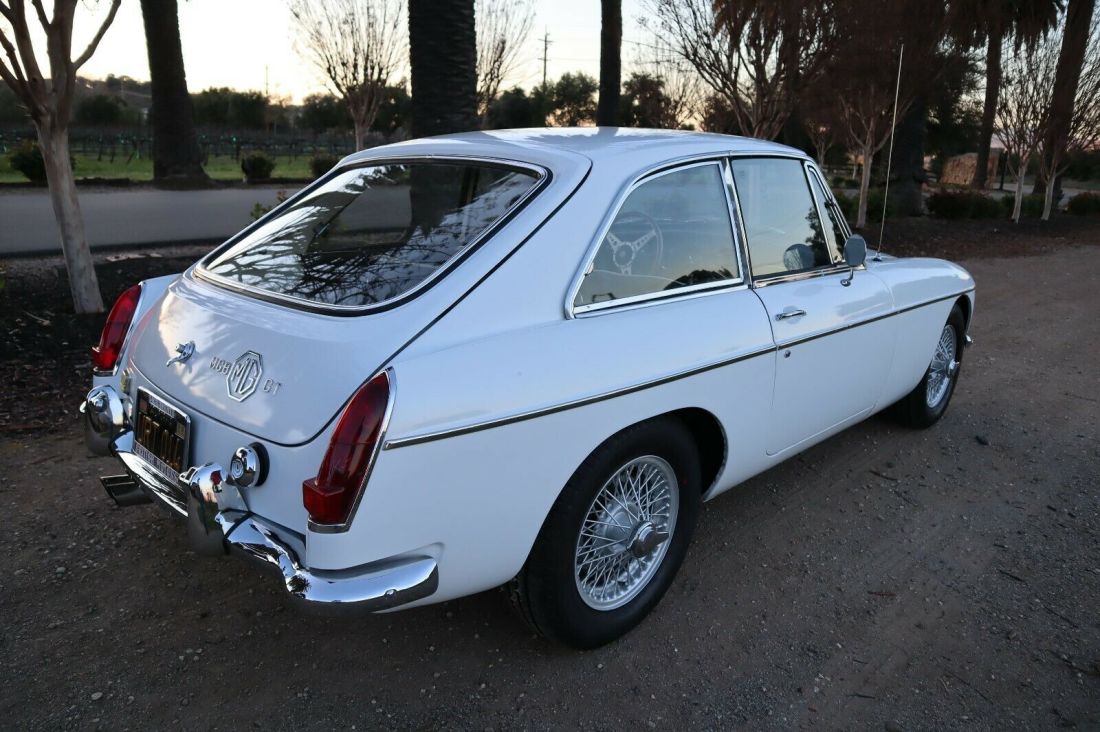 1967 MG MGB RESTORED LIFETIME CALIFORNA MGB-GT - photo 3