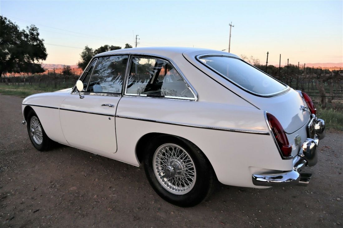 1967 MG MGB RESTORED LIFETIME CALIFORNA MGB-GT - photo 9