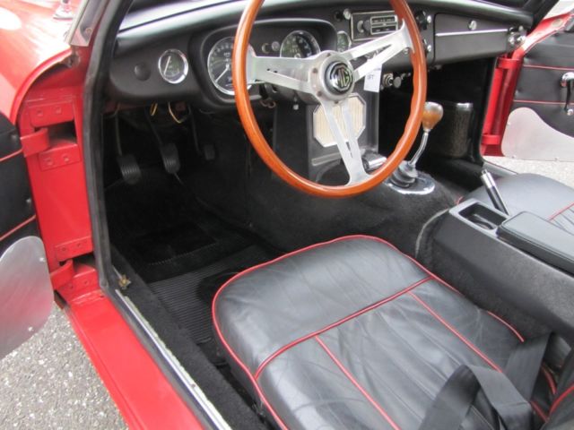 1967 MG MGB leather - photo 12