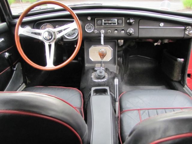 1967 MG MGB leather - photo 9