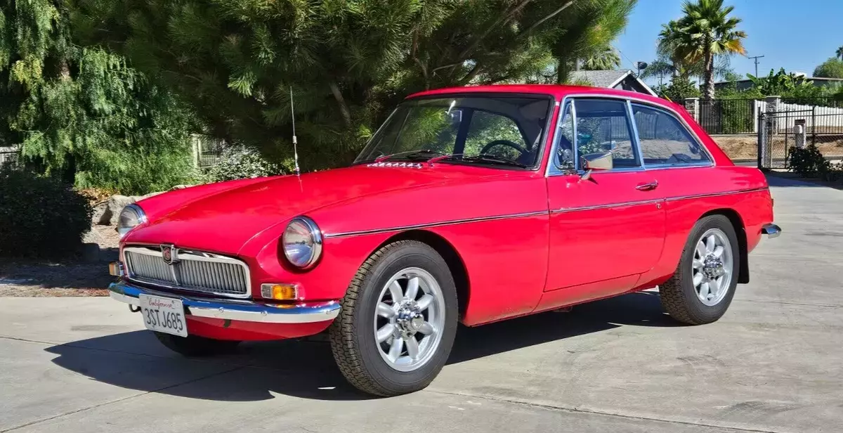 1967 MGB GT SUPERCHARGER AND OVERDRIVE TRANSMISSION 1967 MG MGB