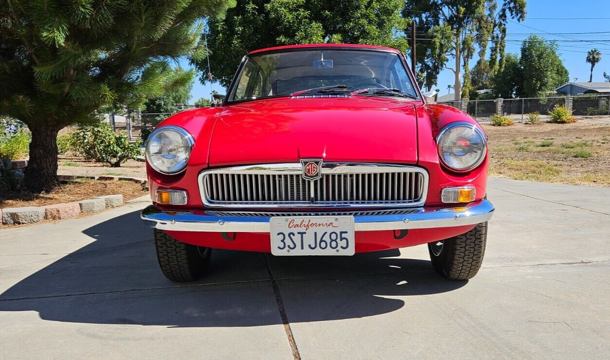 1967 MG MGB - photo 2