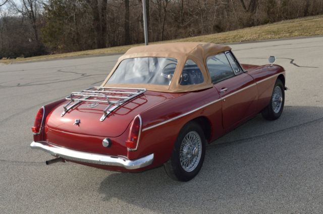 1967 MG MGB - photo 3