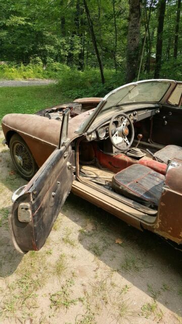 1967 MG MGB - photo 2