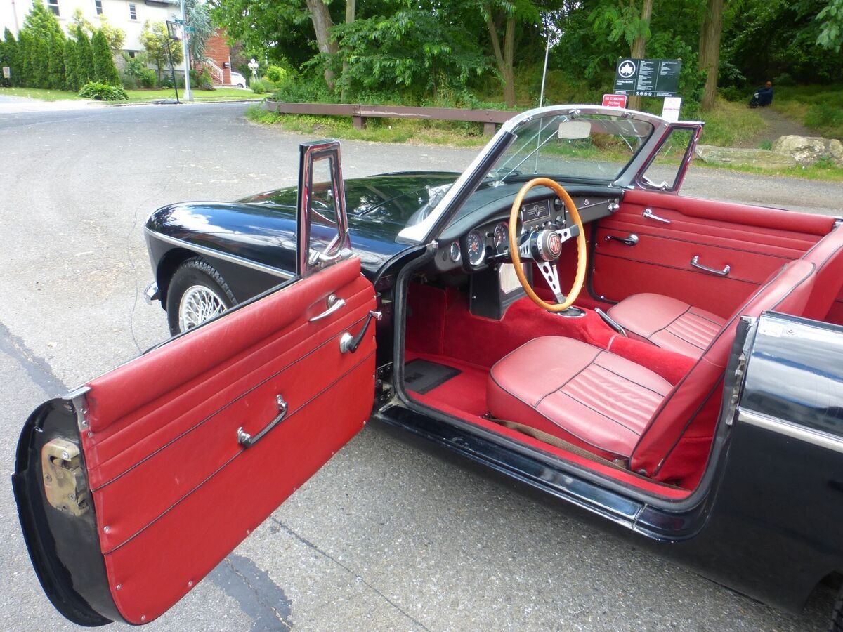 1967 MG MGB Older Restoration - photo 13