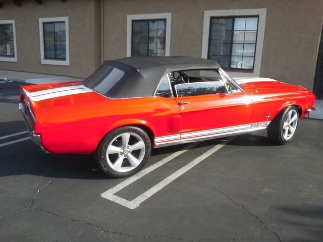 1967 Ford Mustang Convertible - photo 2