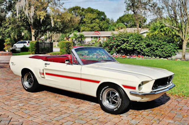 1967 Ford Mustang Convertible GT/CS Tribute Stunning example - photo 2