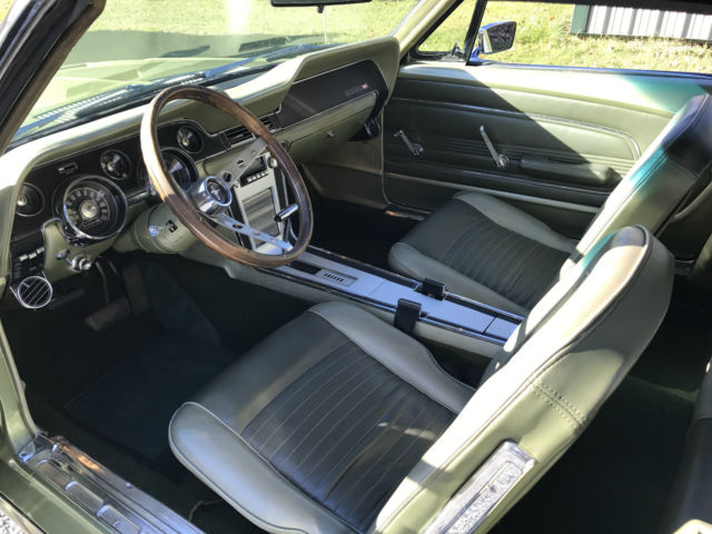 1967 Ford Mustang convertible - photo 6