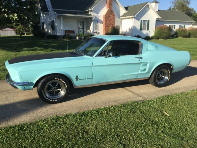 1967 Ford Mustang Fastback - photo 2