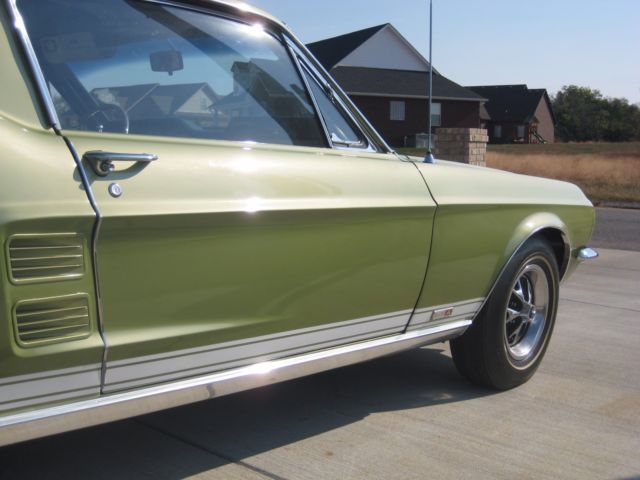 1967 Ford Mustang GTA - photo 4