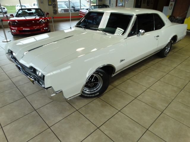 1967 OLDS CUTLASS SUPREME ((2-DOOR)) FACTORY AC - ARIZONA CAR - SURVIVOR 442 66 1967 Oldsmobile Cutlass