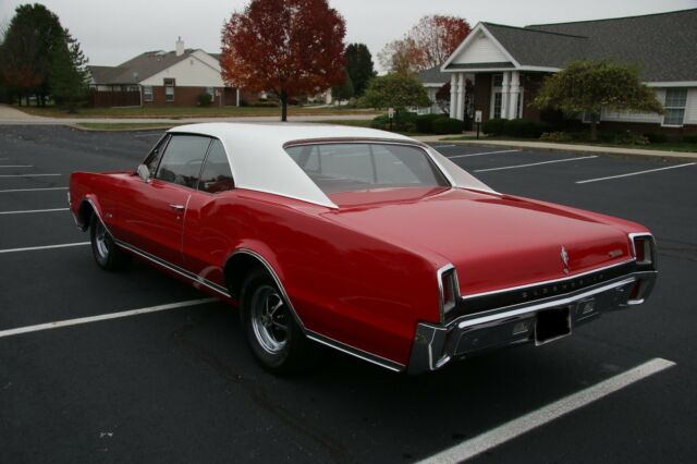 1967 Oldsmobile 442 - photo 2