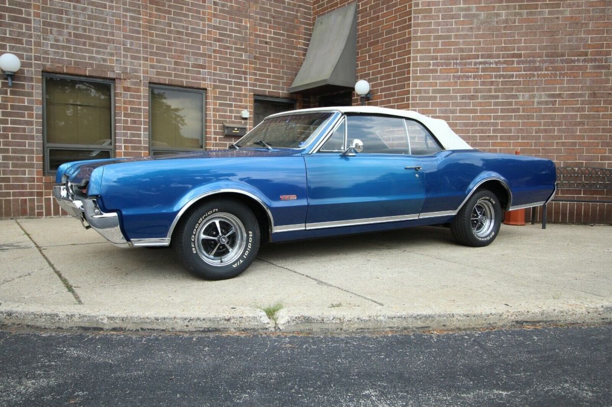 1967 Oldsmobile 442 Convertible - photo 2
