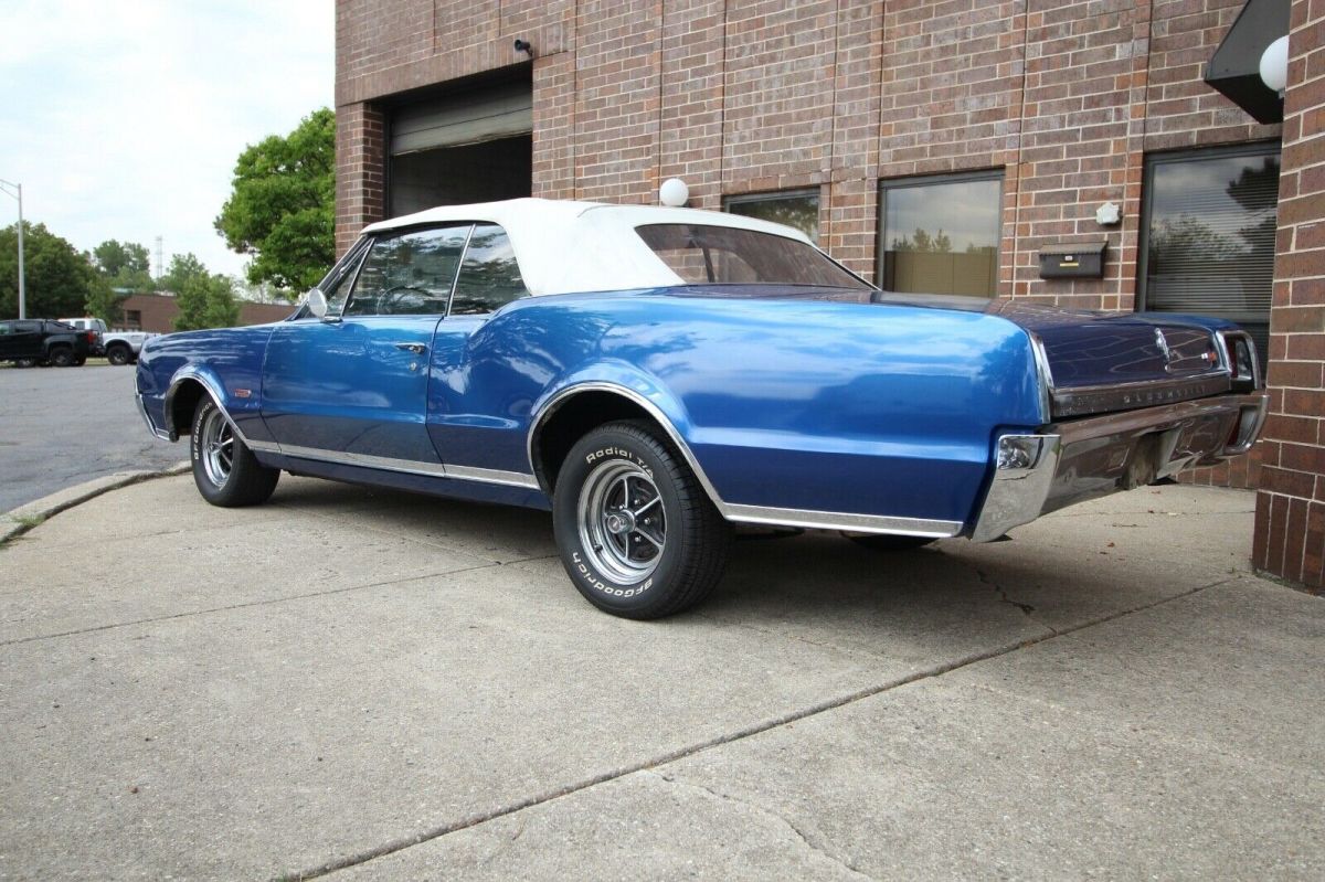 1967 Oldsmobile 442 Convertible - photo 3