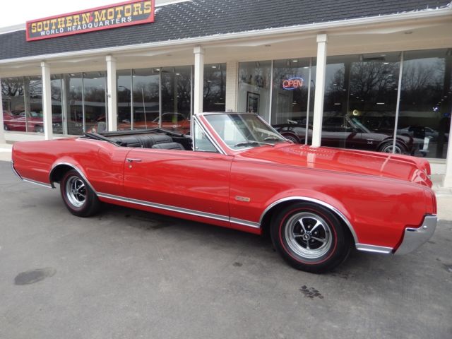 1967 Oldsmobile 442 Convertible Spanish red 400 Muncie 4 speed factory A/C 1967 Oldsmobile 442 Buckets with Console