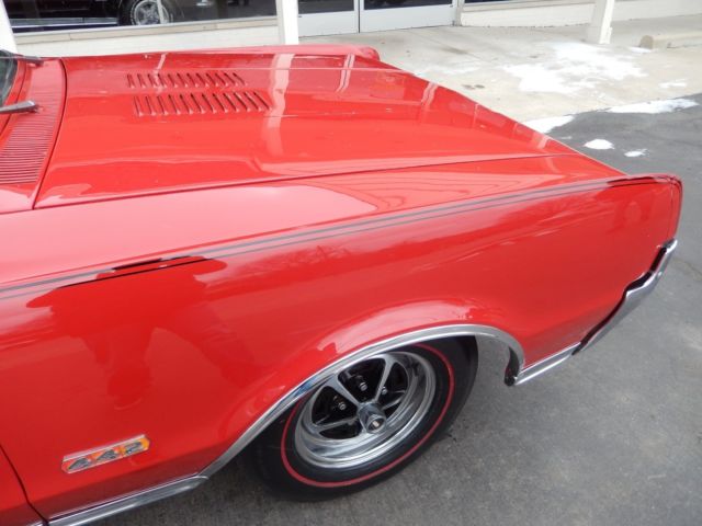 1967 Oldsmobile 442 Buckets with Console - photo 2