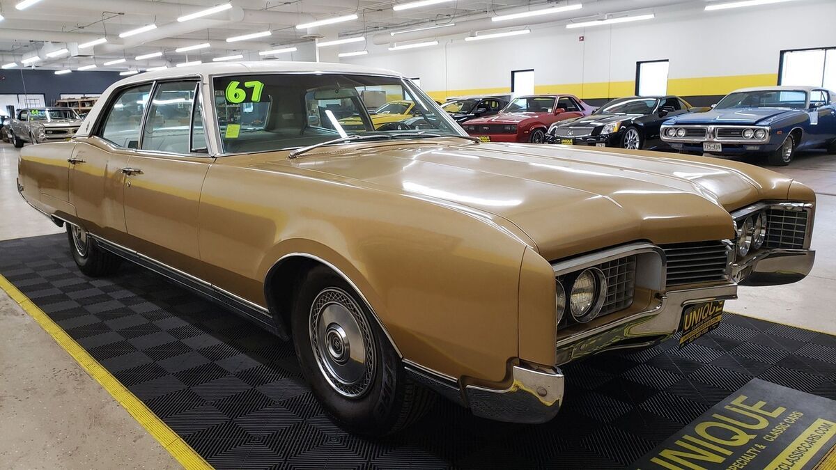 1967 Oldsmobile 98 4 Door Luxury Sedan - photo 3