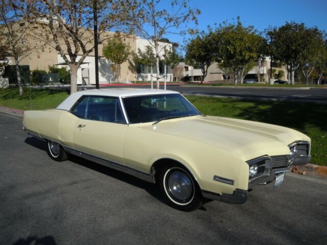 1967 Oldsmobile 98 - 2 Door Hard Top V8 Super Rocket! 1967 Oldsmobile Ninety-Eight