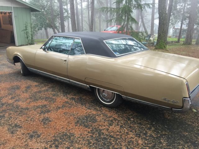 1967 Oldsmobile Series 98 Holiday Coupe - photo 2