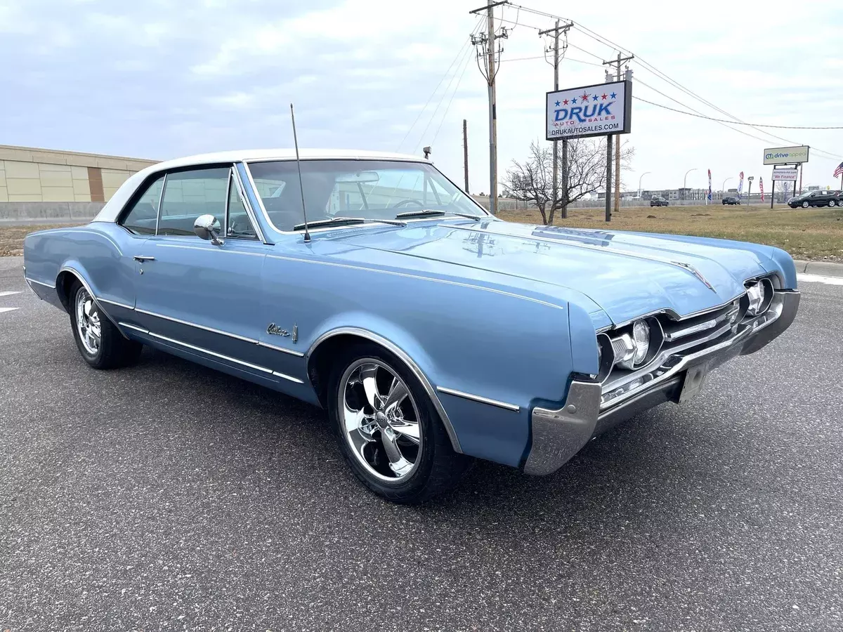 1967 Oldsmobile Cutlass * 330 V8 1967 Oldsmobile Cutlass