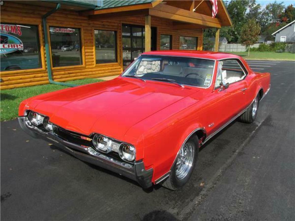 1967 Oldsmobile Cutlass - photo 2