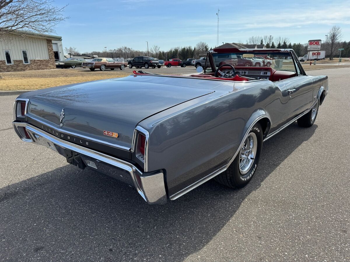 1967 Oldsmobile Cutlass 442 Convertible - photo 3