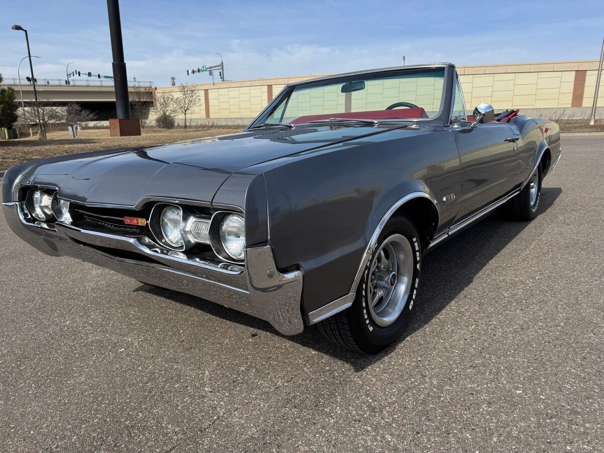 1967 Oldsmobile Cutlass 442 Convertible - photo 8