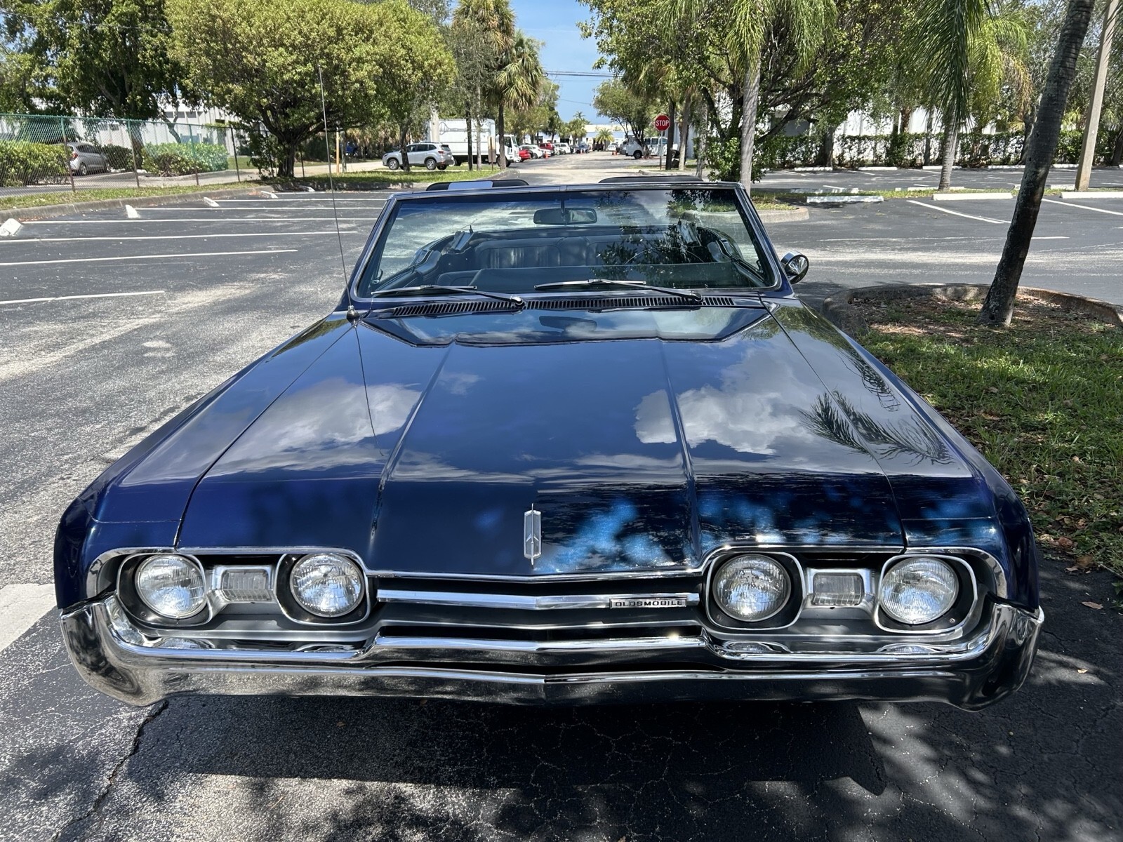 1967 Oldsmobile Cutlass Convertible - photo 2