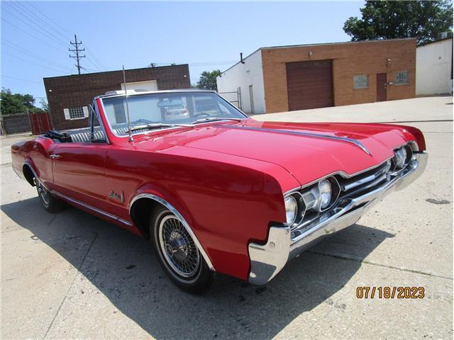 1967 Oldsmobile Cutlass 2-door convertible - photo 5
