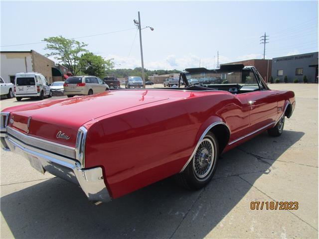1967 Oldsmobile Cutlass 2-door convertible - photo 8