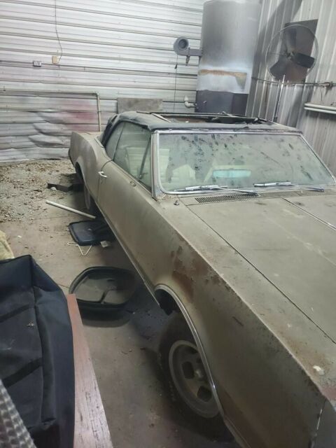 1967 Oldsmobile Cutlass - photo 2