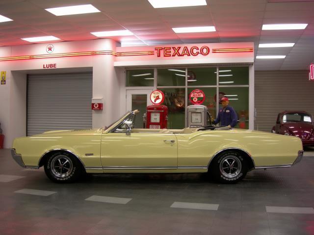 1967 Oldsmobile Cutlass 442 - photo 2