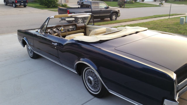 1967 Oldsmobile Cutlass Convertible - photo 2