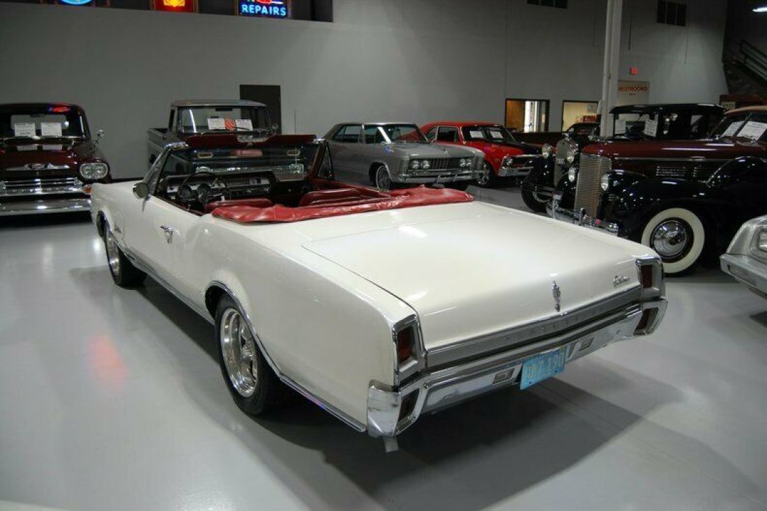 1967 Oldsmobile Cutlass Supreme Convertible - photo 7