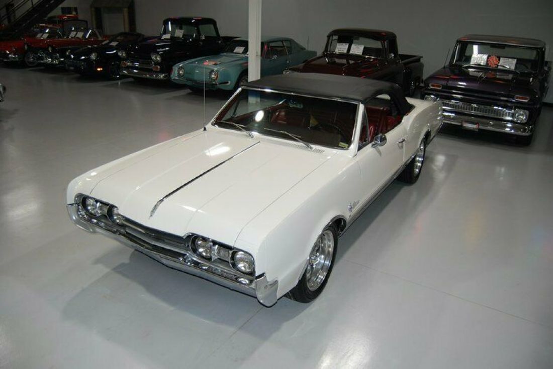 1967 Oldsmobile Cutlass Supreme Convertible - photo 9