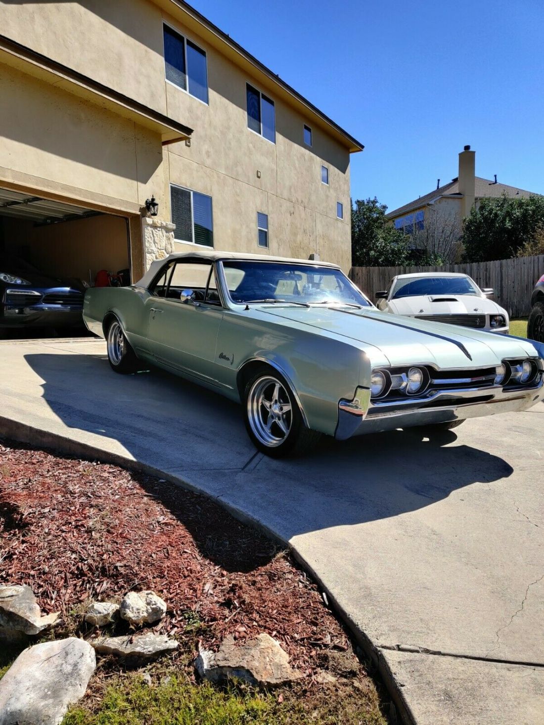 1967 Oldsmobile Cutlass Supreme Convertible Restomod 1967 Oldsmobile Cutlass