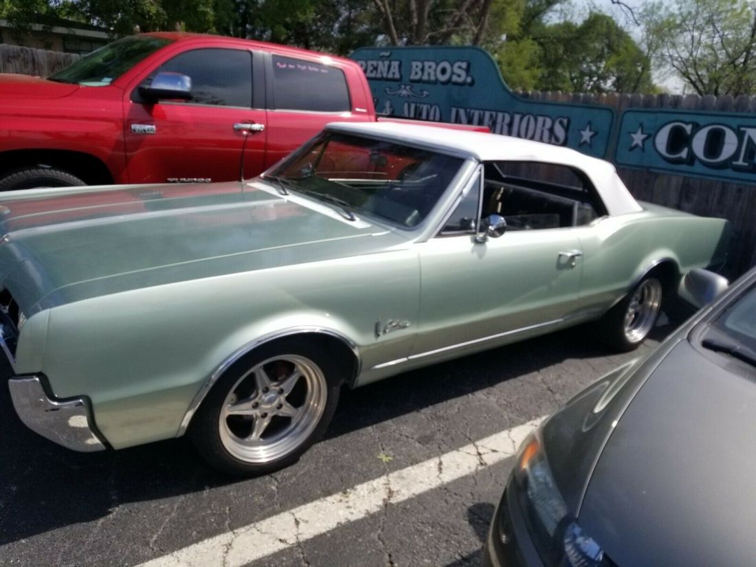 1967 Oldsmobile Cutlass - photo 3