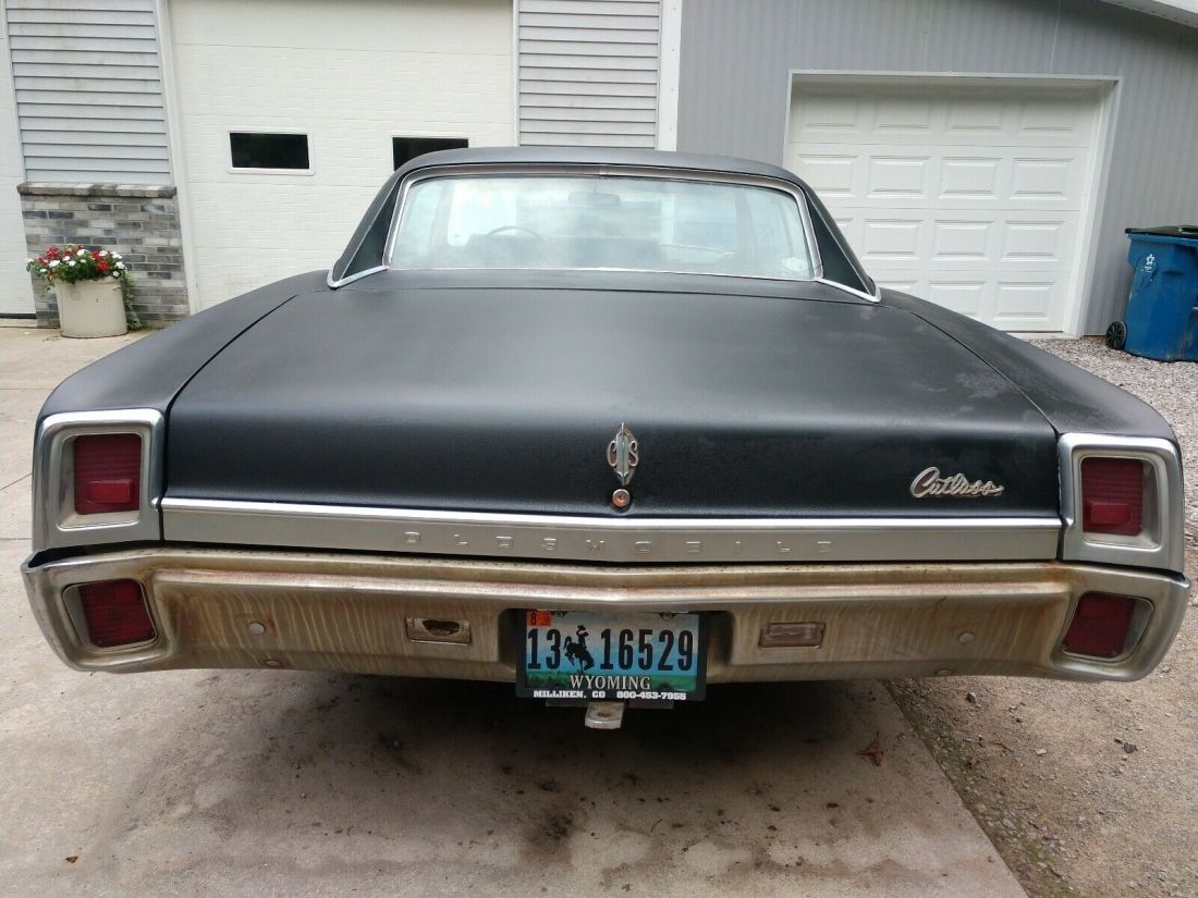 1967 Oldsmobile Cutlass Supreme Holiday Coupe - photo 3