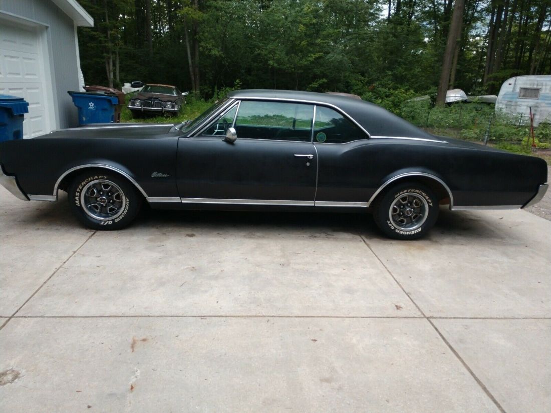 1967 Oldsmobile Cutlass Supreme Holiday Coupe - photo 4