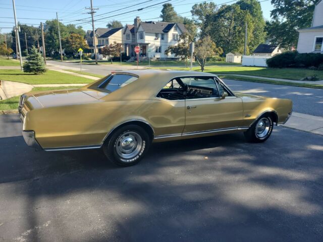 1967 Oldsmobile Cutlass Hurst Olds Gold Edition - photo 8