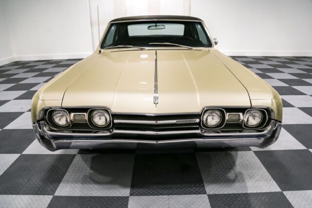 1967 Oldsmobile Cutlass Supreme Turnpike Cruiser - photo 2