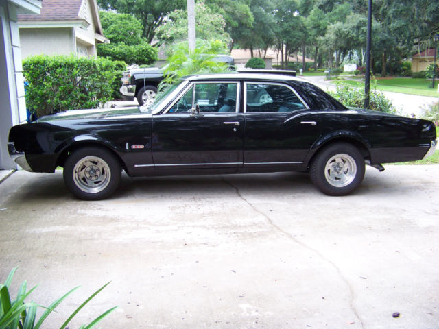 1967 Oldsmobile Cutlass - photo 2