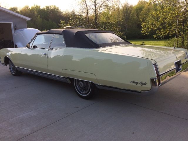 1967 Oldsmobile Ninety-Eight CONVERTIBLE - photo 2