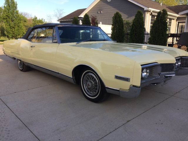 1967 Oldsmobile Ninety-Eight CONVERTIBLE - photo 3