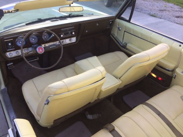 1967 Oldsmobile Ninety-Eight CONVERTIBLE - photo 4