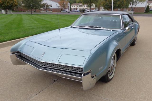 1967 OLDSMOBILE TORONADO 19,708 Miles TURQUOISE FROST COUPE 425 V8 385HP 475LB 1967 Oldsmobile Toronado --