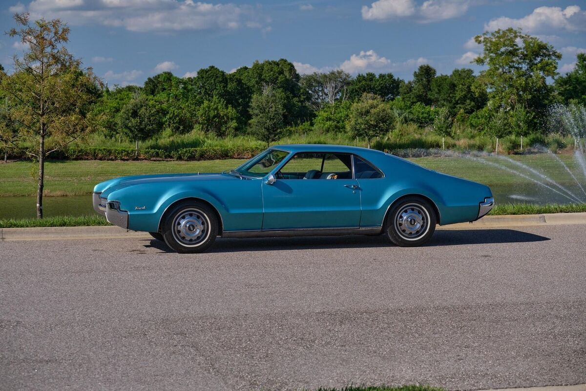 1967 Oldsmobile Toronado - photo 2